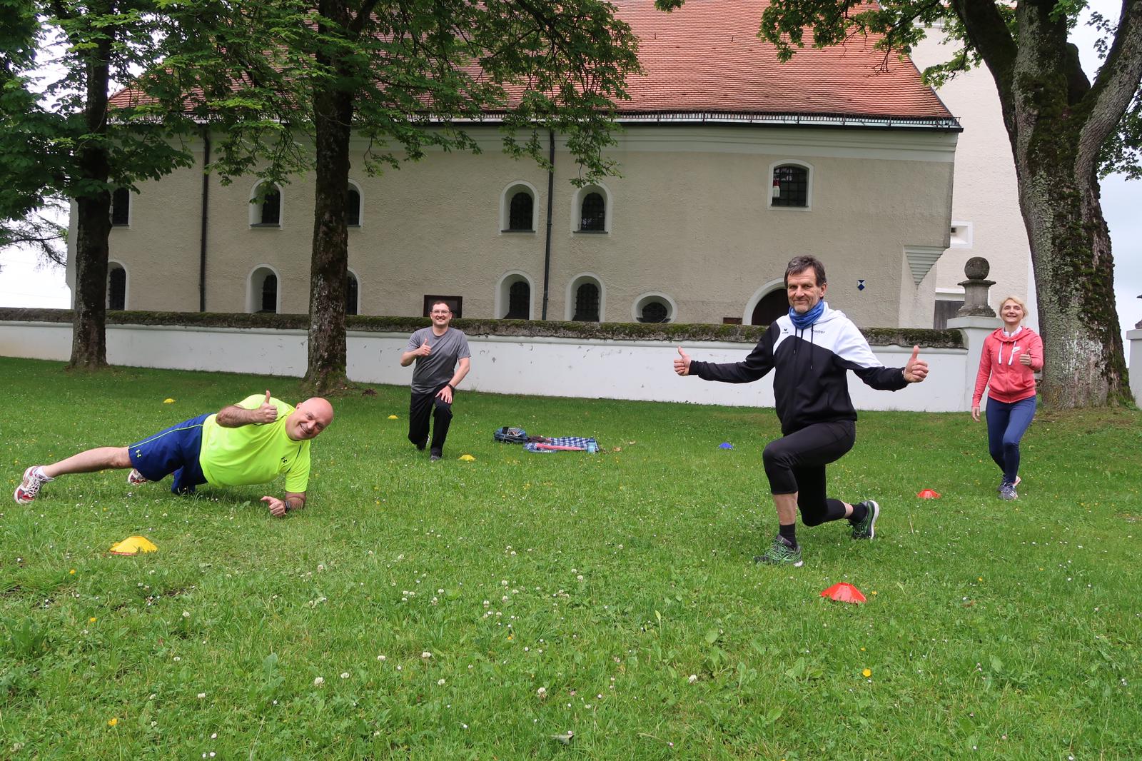 Balancieren auf dem Medizinball